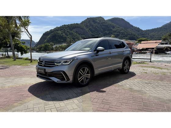 VOLKSWAGEN TIGUAN 2.0 300 TSI GASOLINA ALLSPACE R-LINE AUTOMÁTICO VOLKSWAGEN TIGUAN 2.0 300 TSI GASOLINA ALLSPACE R-LINE AUTOMÁTICO